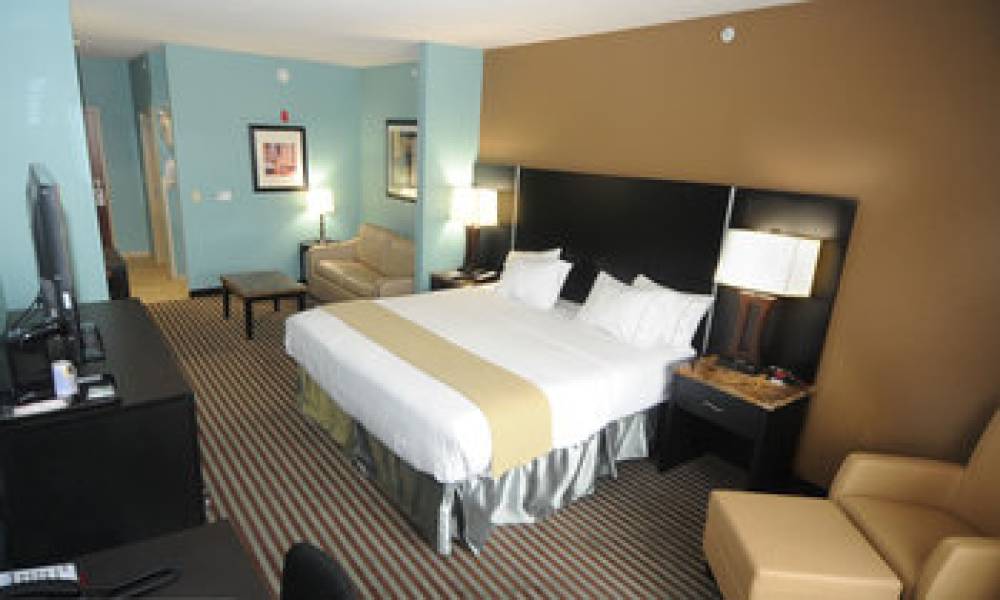 HOLIDAY INN EXPRESS SOMERSET 6