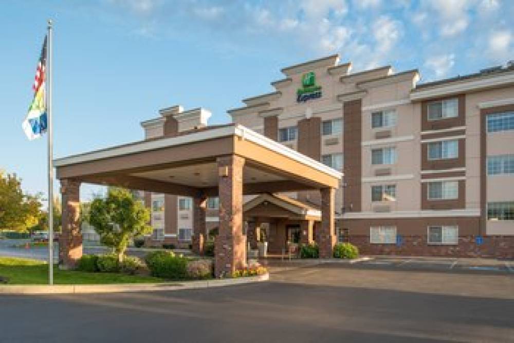 Holiday Inn Express SPOKANE-VALLEY 8