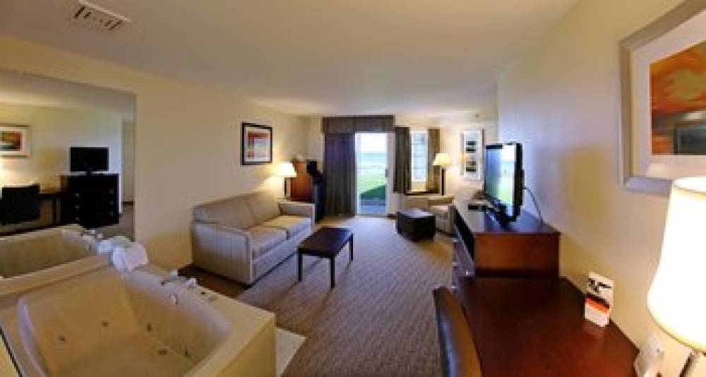 Holiday Inn Express ST. IGNACE-LAKE FRONT 7