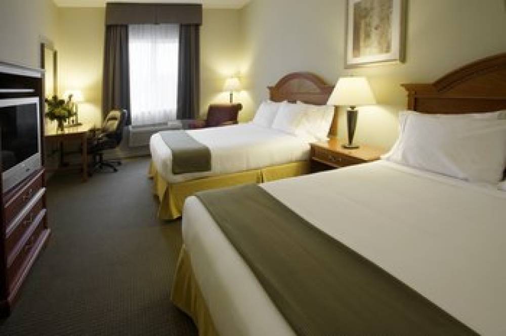 Holiday Inn Express & Suites 1000 ISLANDS - GANANOQUE 2