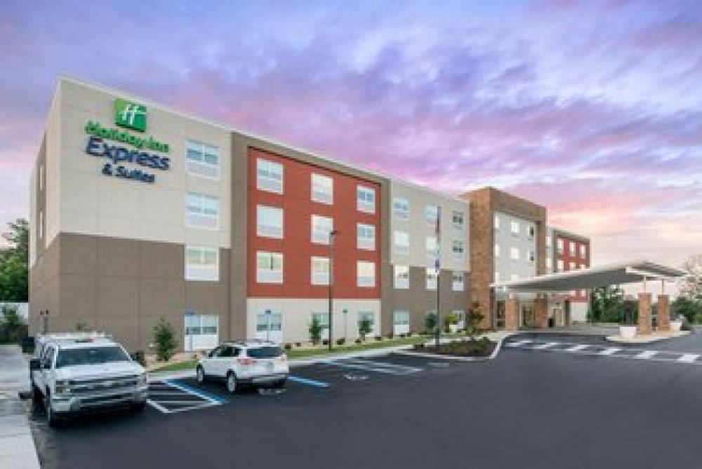 Holiday Inn Express & Suites ALACHUA - GAINESVILLE AREA 1