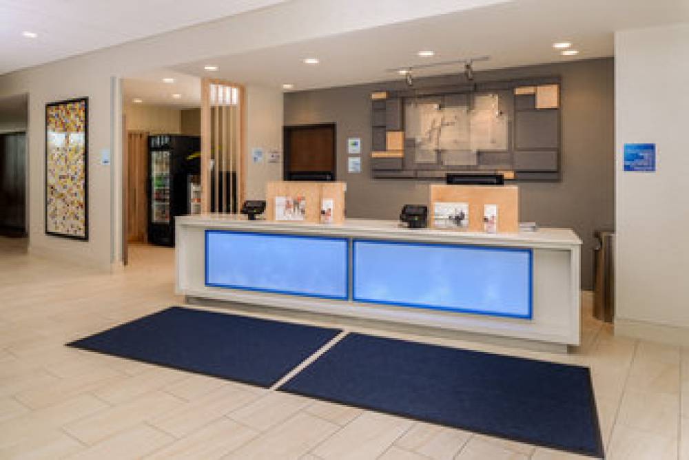 Holiday Inn Express & Suites ALACHUA - GAINESVILLE AREA 2