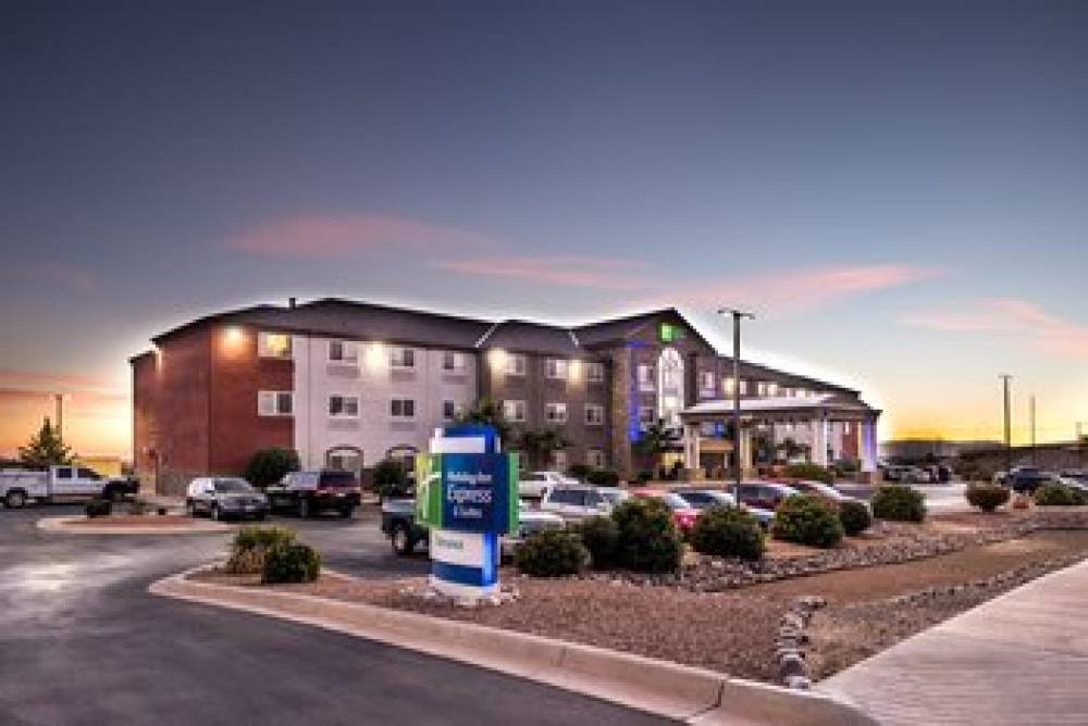 Holiday Inn Express & Suites ALAMOGORDO 1