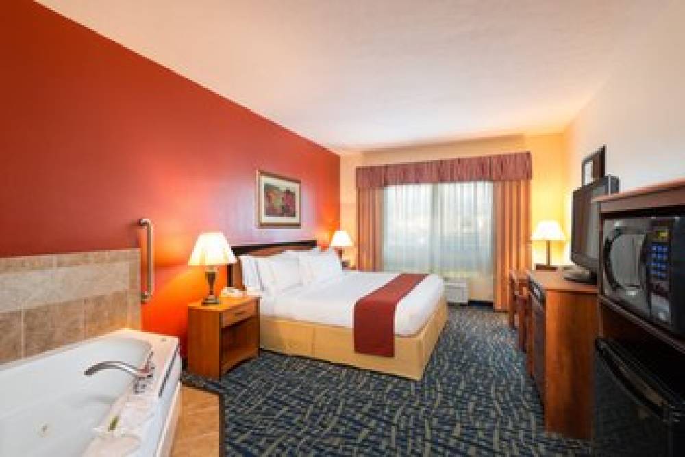 Holiday Inn Express & Suites ALAMOSA 6