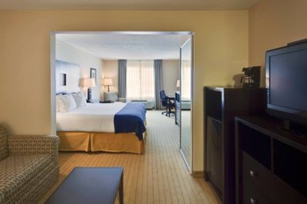 Holiday Inn Express & Suites ALBUQUERQUE AIRPORT 7