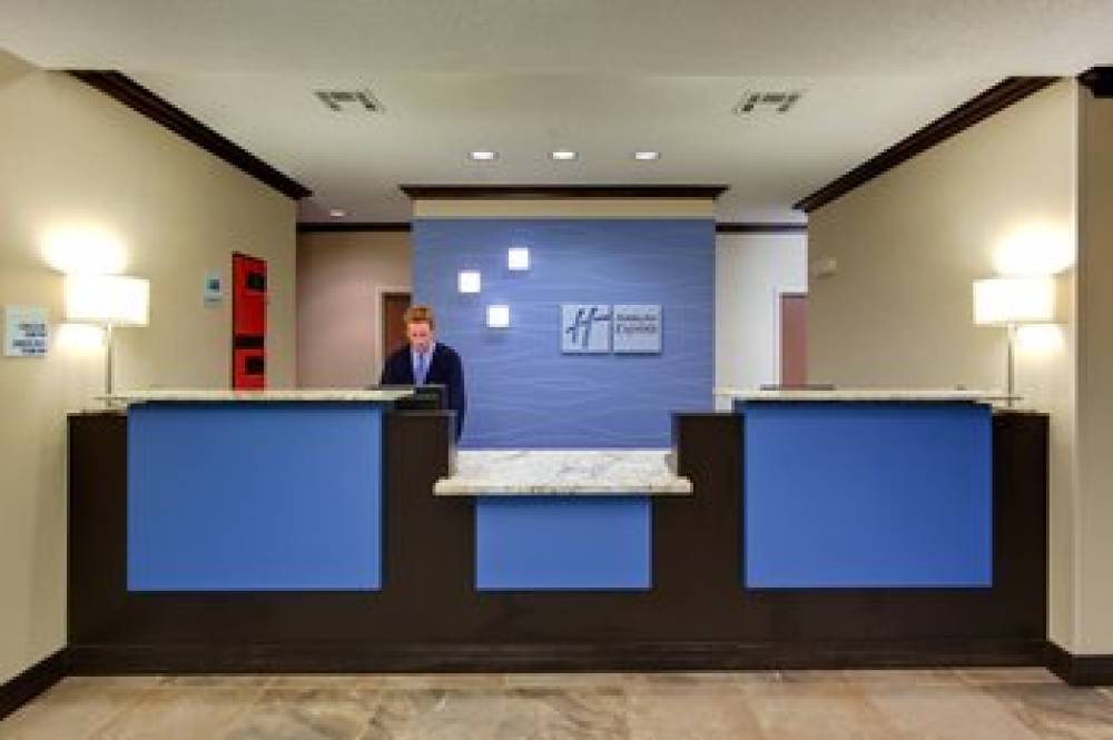 Holiday Inn Express & Suites Albuquerque Airport