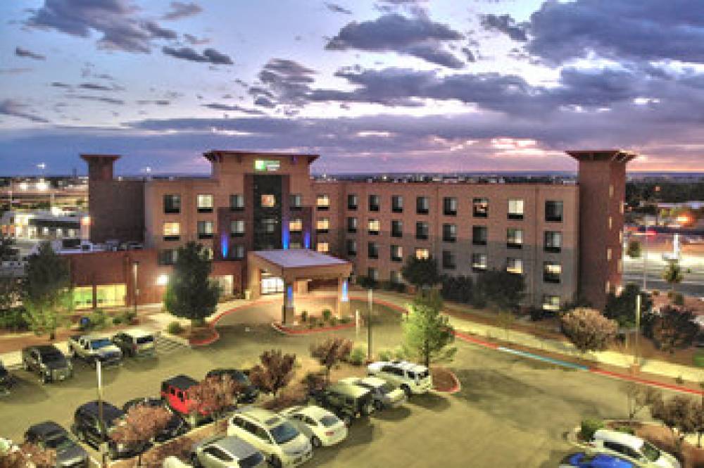 Holiday Inn Express & Suites Albuquerque Historic Old Town