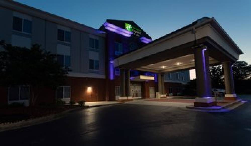 Holiday Inn Express & Suites ATHENS 5