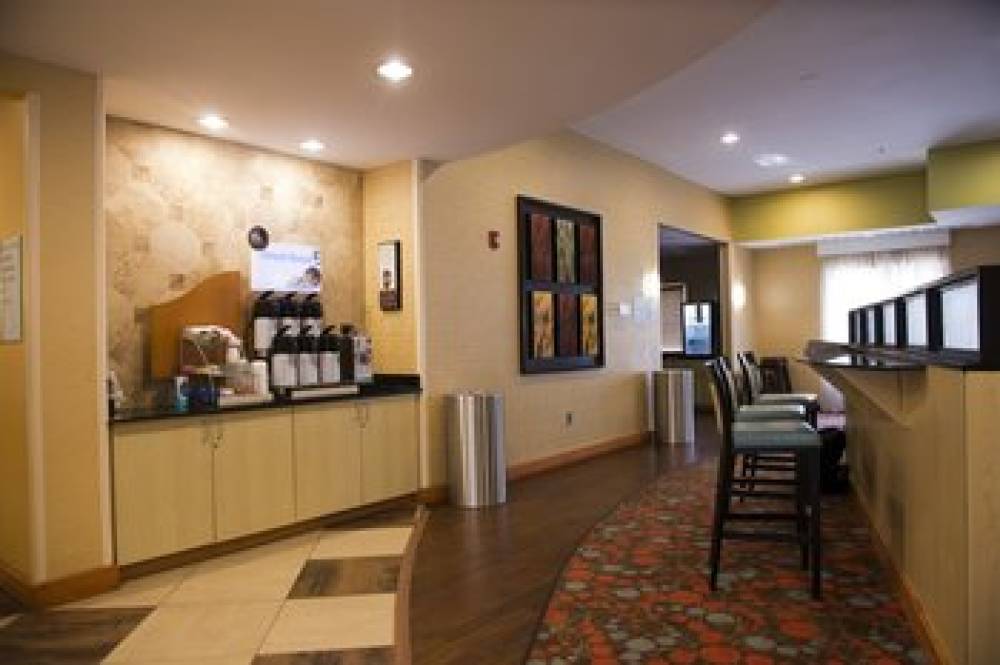 Holiday Inn Express & Suites ATLANTA EAST - LITHONIA 2