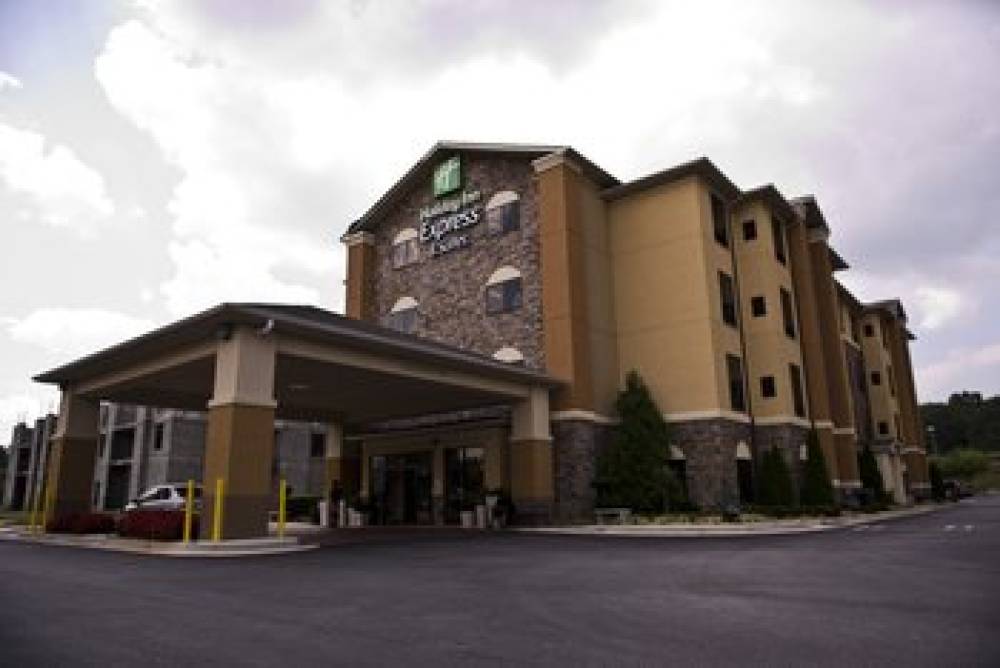 Holiday Inn Express & Suites ATLANTA EAST - LITHONIA 1