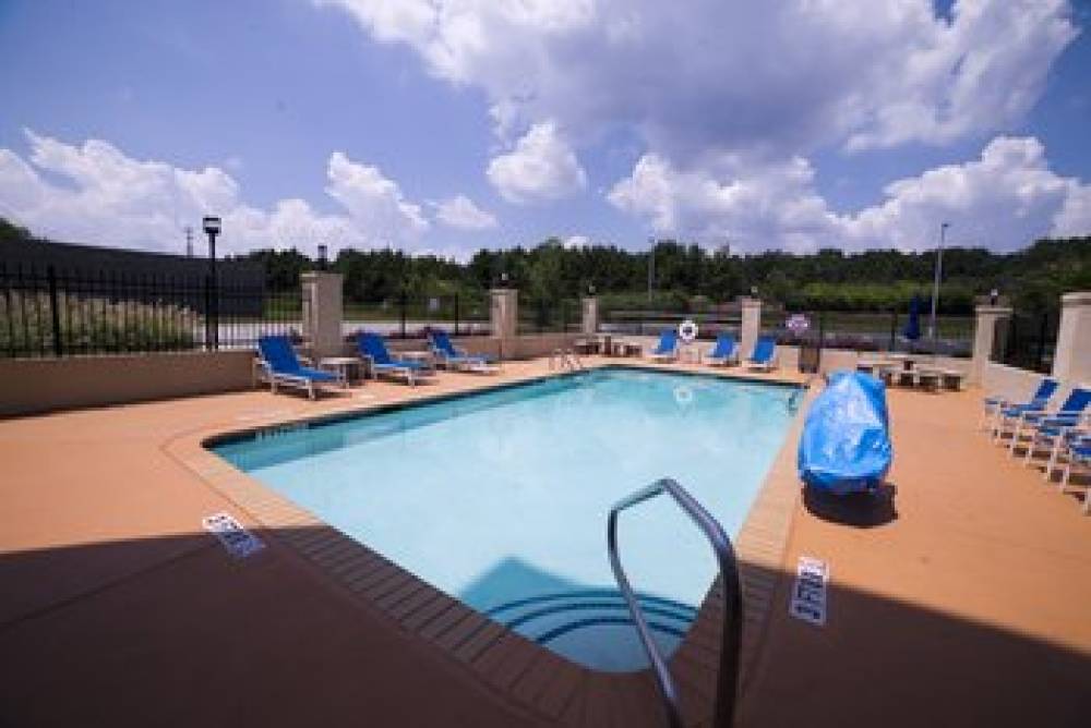 Holiday Inn Express & Suites ATLANTA EAST - LITHONIA 10