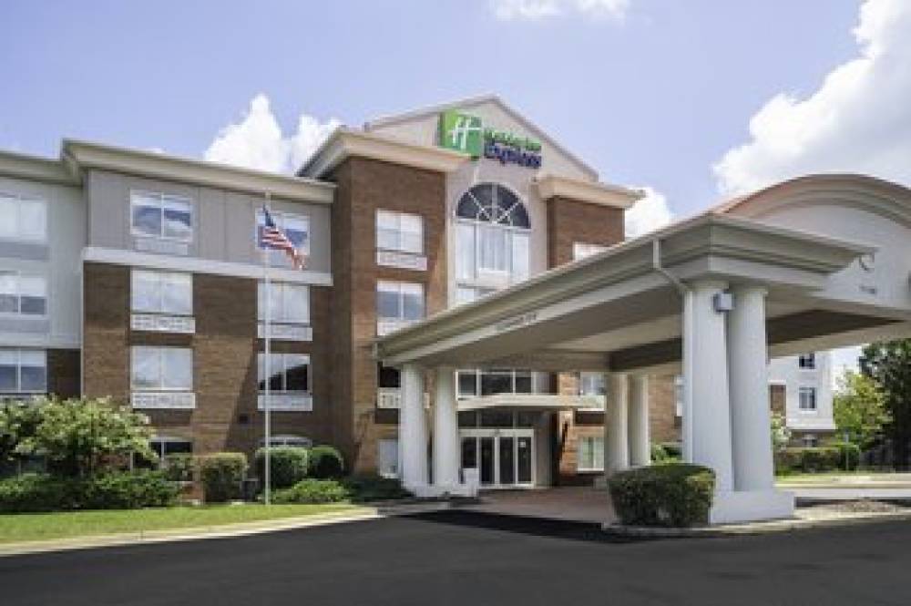 Holiday Inn Express & Suites ATLANTA-JOHNS CREEK 1