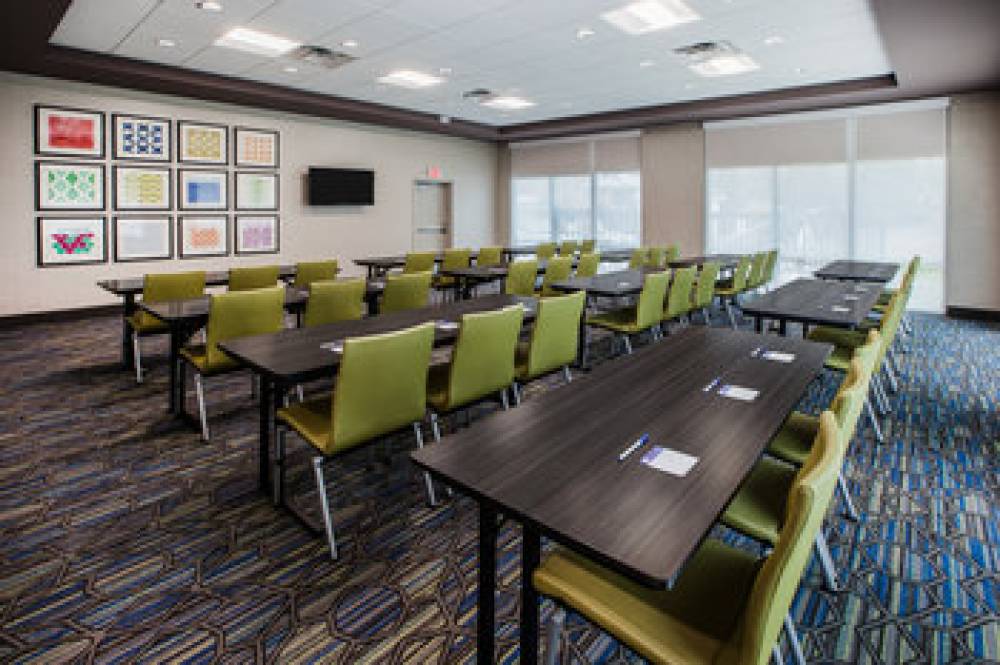 Holiday Inn Express & Suites ATLANTA N - WOODSTOCK 2