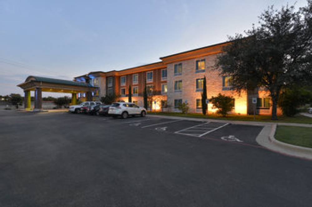 Holiday Inn Express & Suites AUSTIN SW - SUNSET VALLEY 4