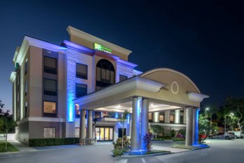 Holiday Inn Express & Suites BARTOW 1