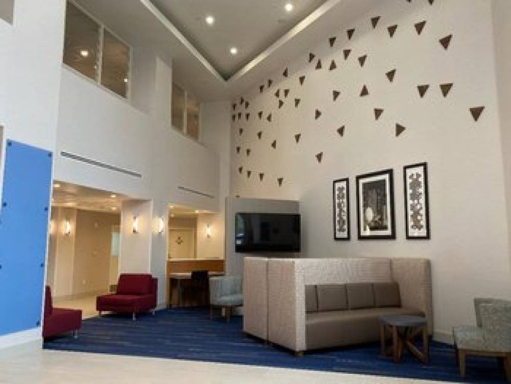 Holiday Inn Express & Suites BEAUMONT - OAK VALLEY 2