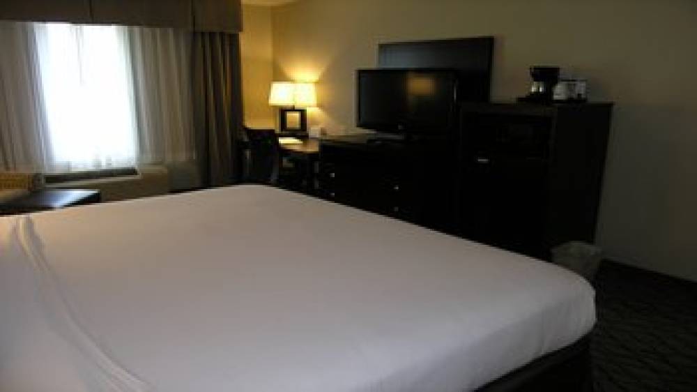 Holiday Inn Express & Suites BELLE VERNON 3