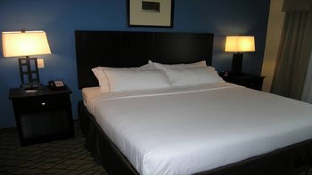 Holiday Inn Express & Suites BELLE VERNON 10