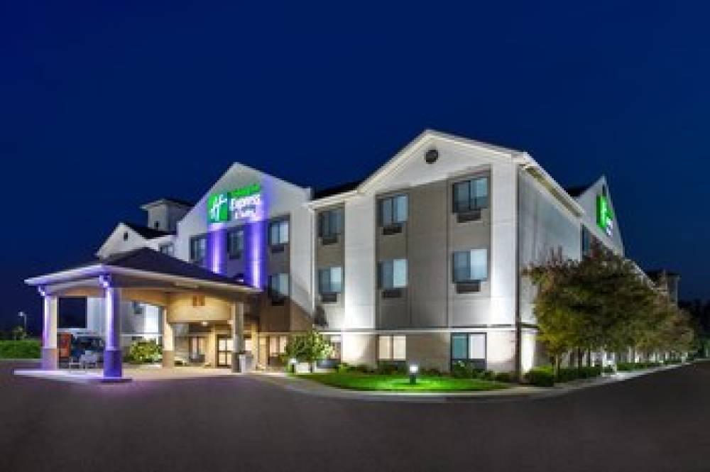 Holiday Inn Express & Suites BELLEVILLE (AIRPORT AREA) 1