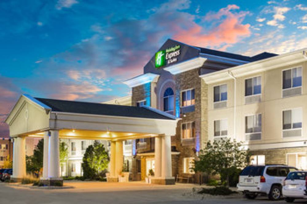 Holiday Inn Express & Suites BELLEVUE (OMAHA AREA) 1