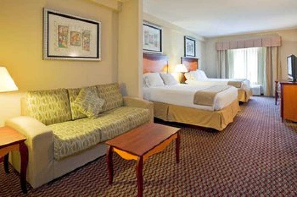 Holiday Inn Express & Suites BIRMINGHAM - INVERNESS 280 8