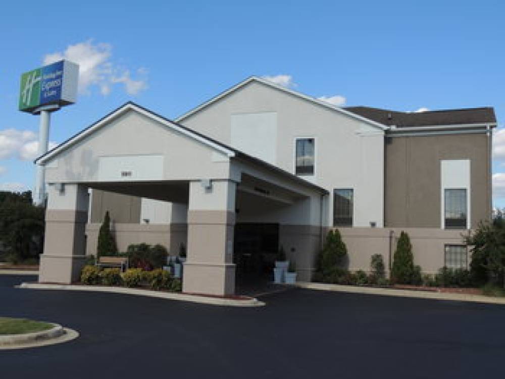 Holiday Inn Express & Suites BIRMINGHAM NE - TRUSSVILLE 1