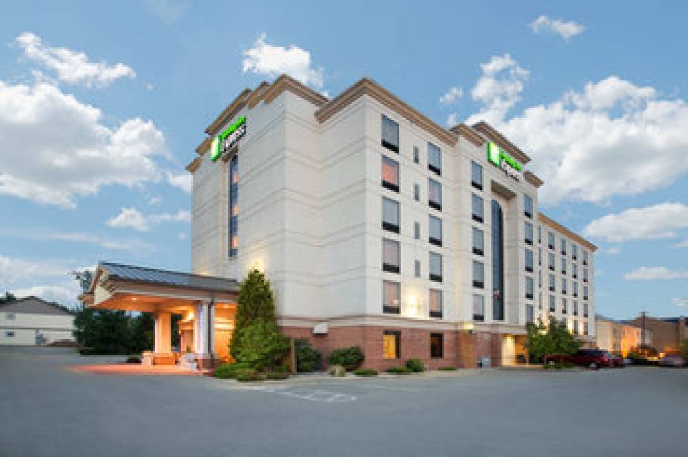 Holiday Inn Express & Suites BLOOMINGTON 1