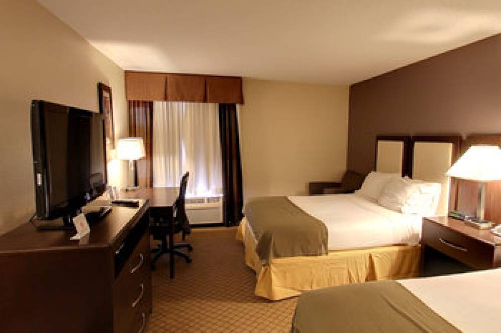 Holiday Inn Express & Suites BLYTHEWOOD 8