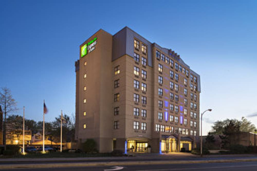 Holiday Inn Express & Suites BOSTON - CAMBRIDGE 1