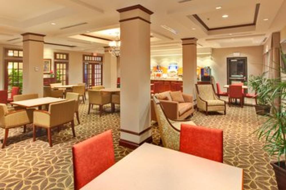 Holiday Inn Express & Suites BROCKVILLE 2