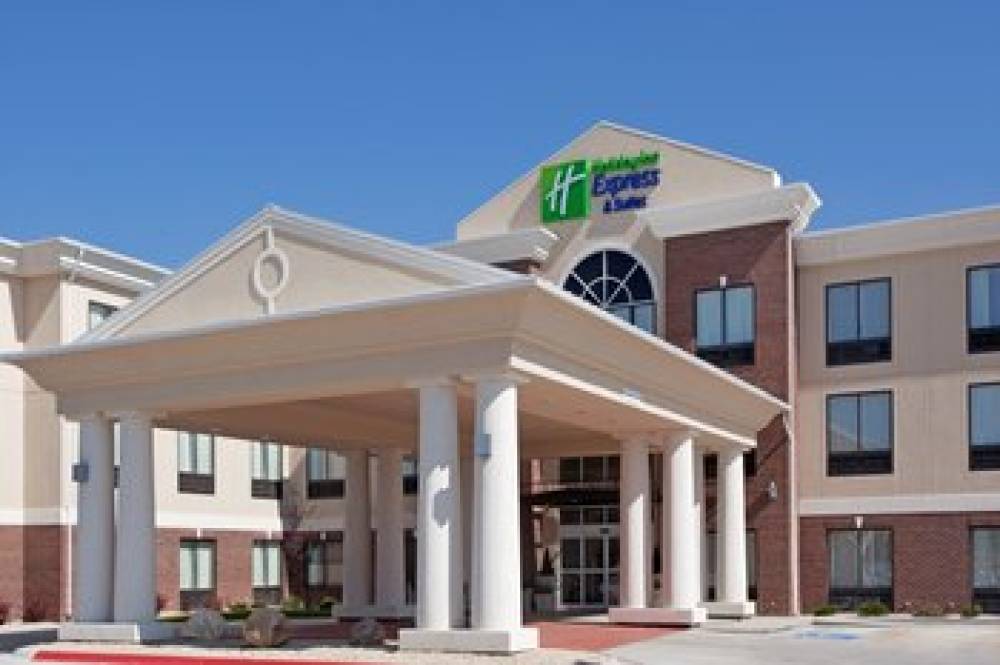 Holiday Inn Express & Suites BUFFALO 1