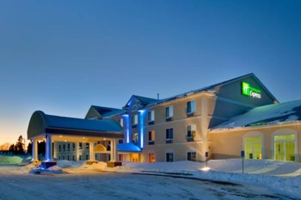 Holiday Inn Express & Suites CADILLAC 7