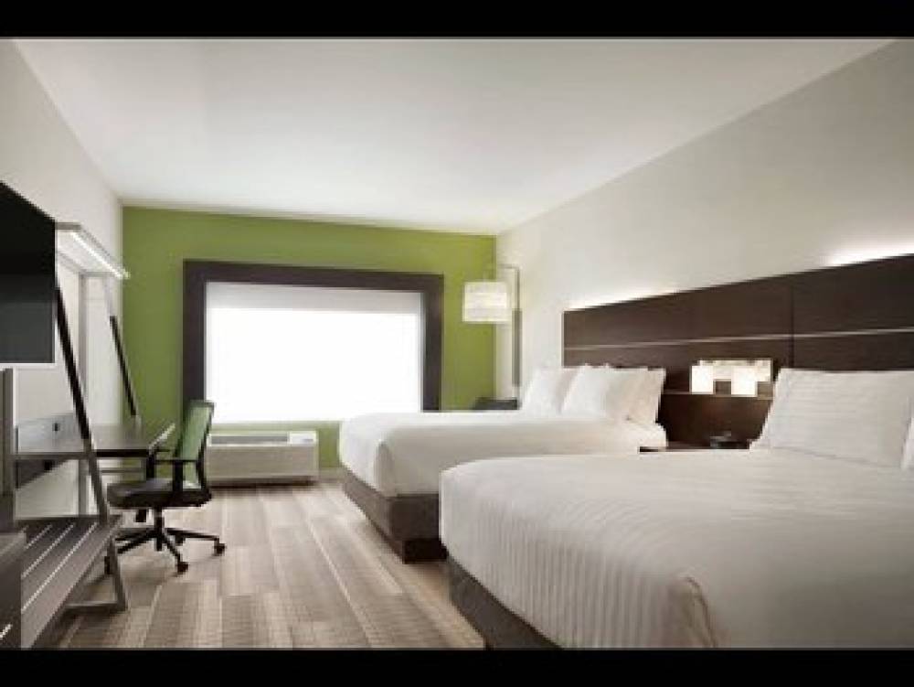 Holiday Inn Express & Suites CANTON 10