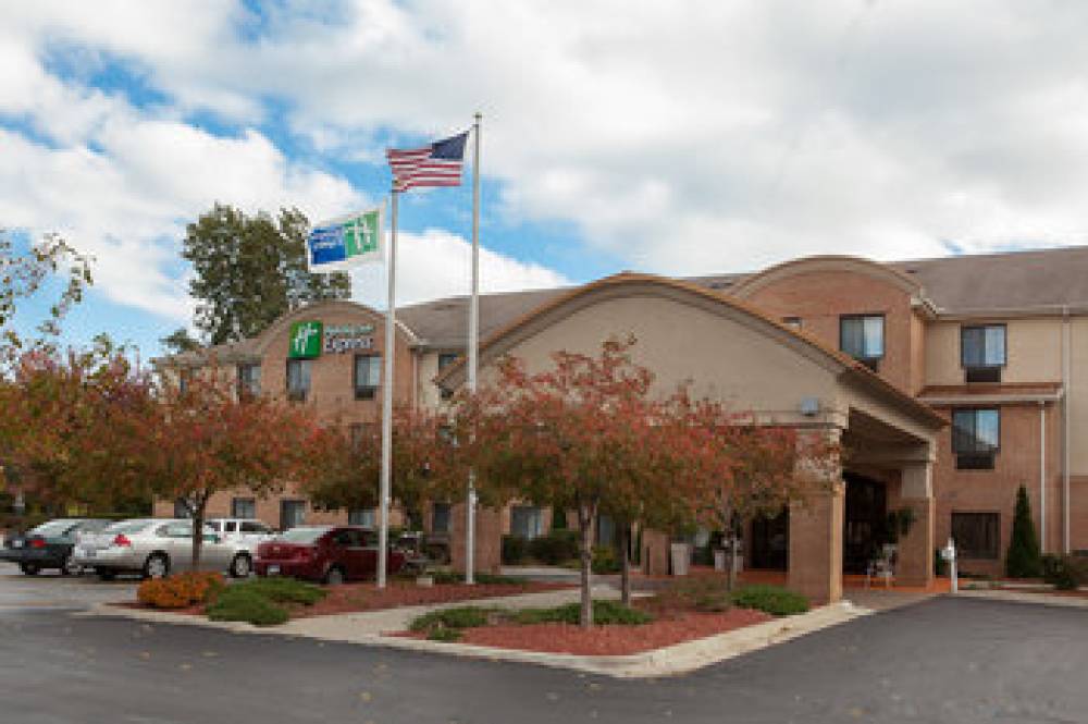 Holiday Inn Express & Suites CANTON 1