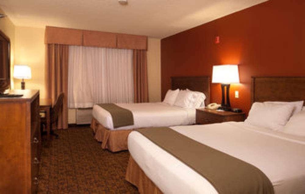 Holiday Inn Express & Suites CANYON 3