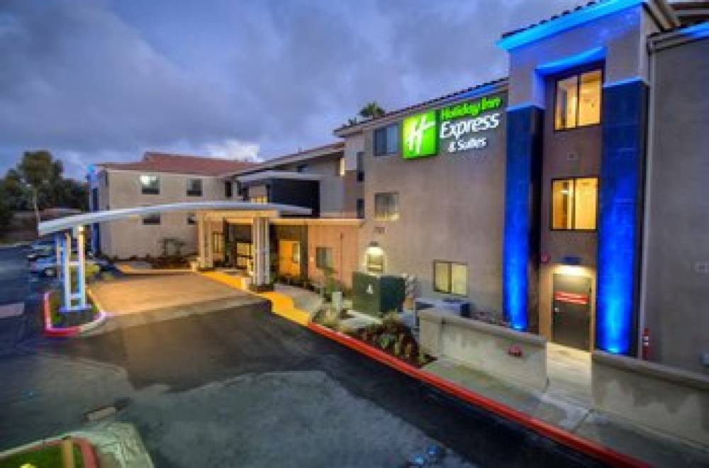 Holiday Inn Express & Suites CARLSBAD BEACH 1