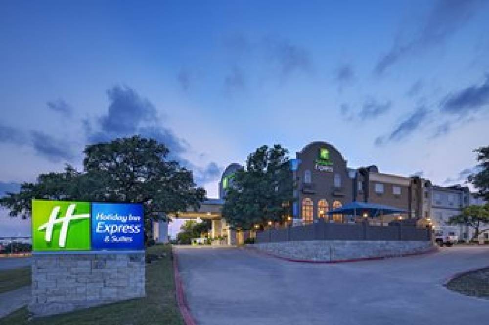 Holiday Inn Express & Suites CEDAR PARK (NW AUSTIN) 1