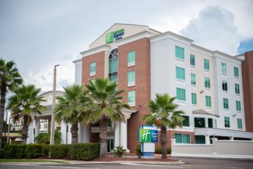 Holiday Inn Express & Suites Chaffee Jacksonville West