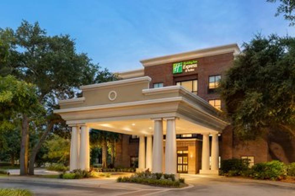 Holiday Inn Express & Suites CHARLESTON - MOUNT PLEASANT 1