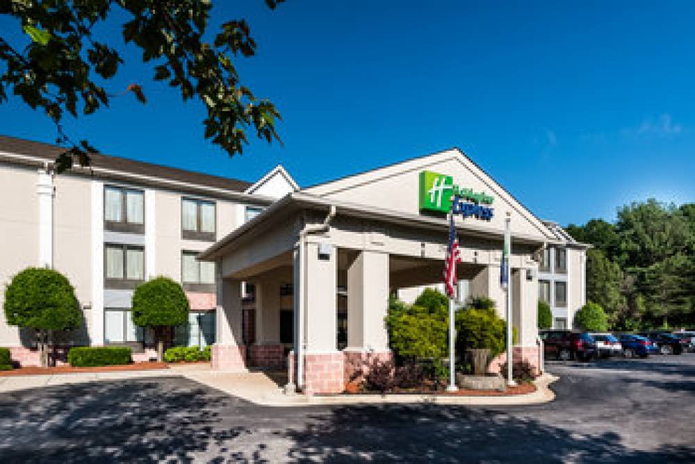 Holiday Inn Express & Suites Charlotte Arpt Belmont