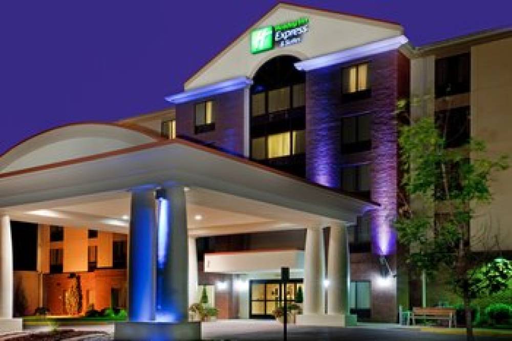 Holiday Inn Express & Suites CHESAPEAKE 1