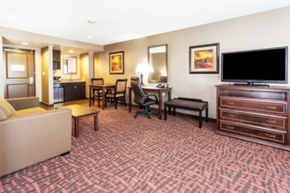 Holiday Inn Express & Suites CHEYENNE 9