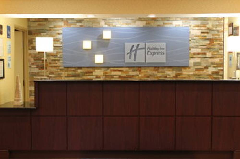 Holiday Inn Express & Suites CHICAGO-ALGONQUIN 6