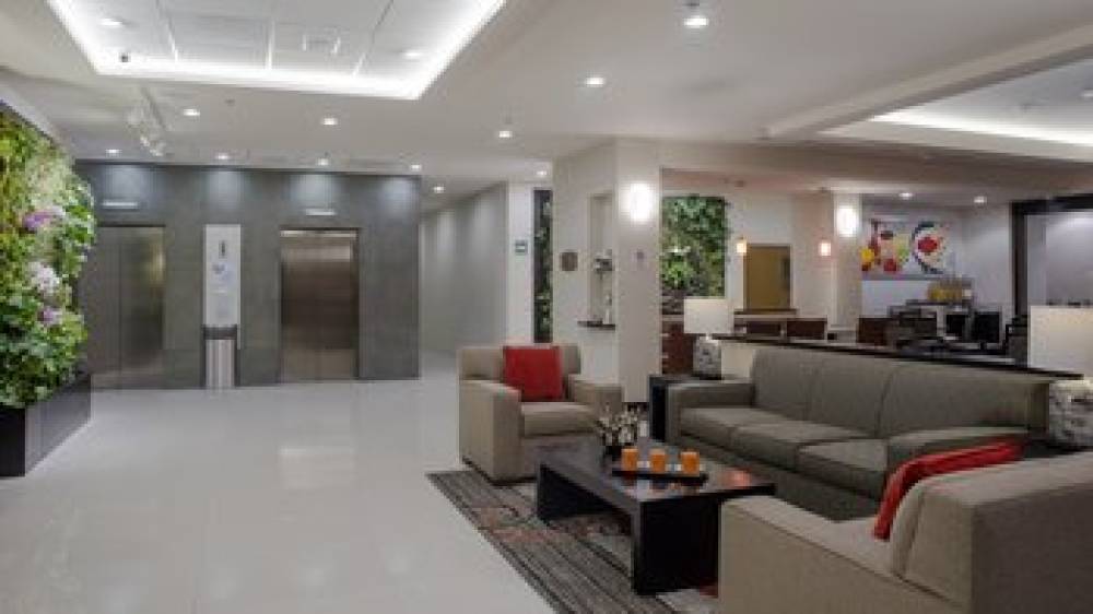 Holiday Inn Express & Suites CHIHUAHUA JUVENTUD 2