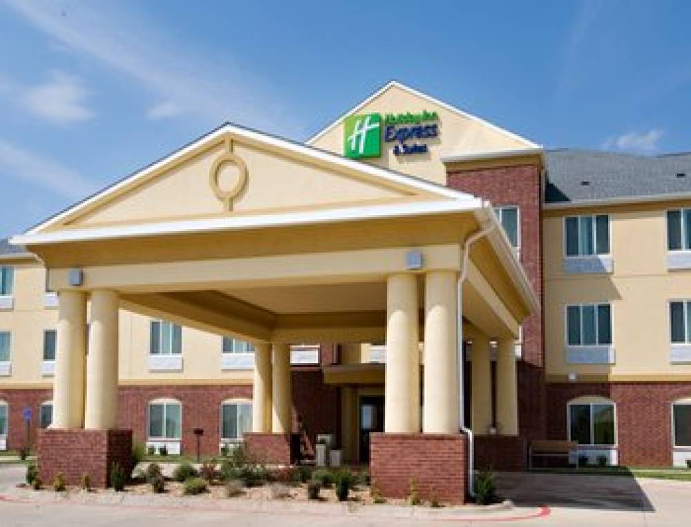 Holiday Inn Express & Suites CHILDRESS 1