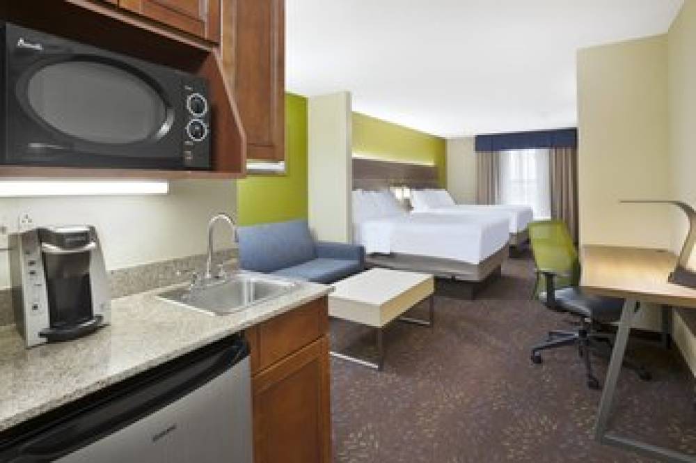 Holiday Inn Express & Suites CIRCLEVILLE 7