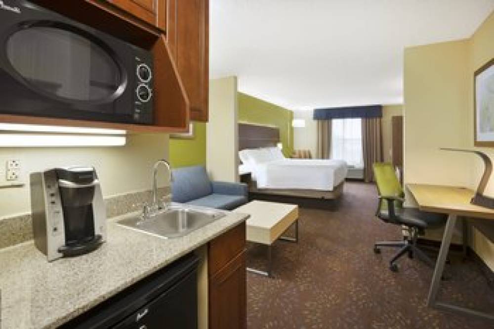 Holiday Inn Express & Suites CIRCLEVILLE 8