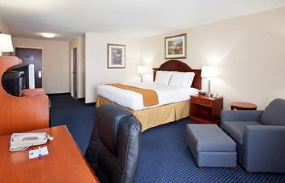 Holiday Inn Express & Suites CLEVELAND-RICHFIELD 10