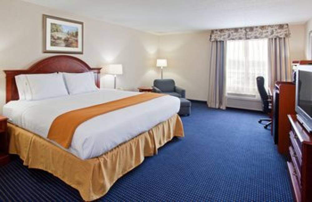 Holiday Inn Express & Suites CLEVELAND-RICHFIELD 8