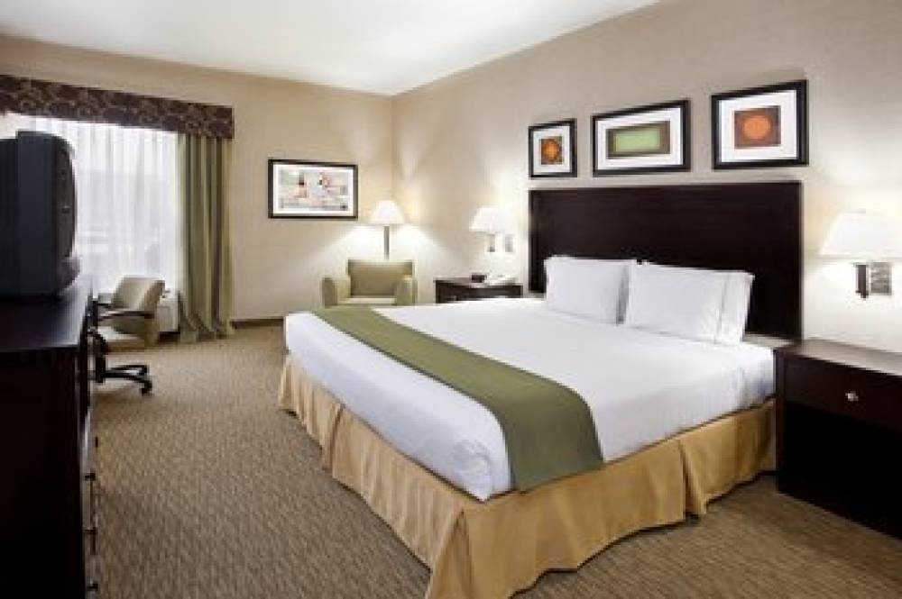 Holiday Inn Express & Suites CLEVELAND-STREETSBORO 10